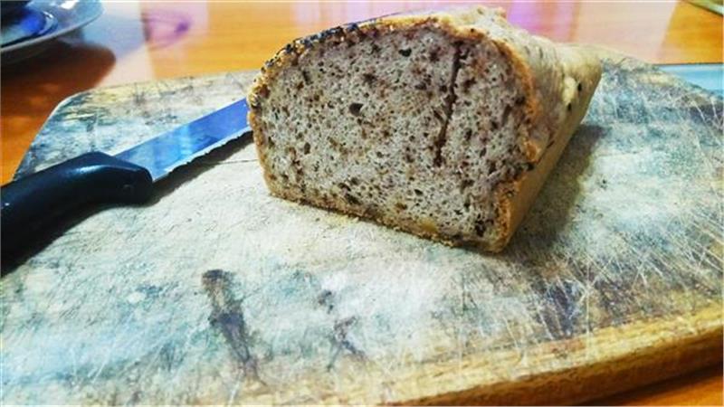 לחם טחינה ללא קמח