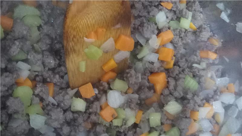 ספגטי בולונז ברוטב עגבניות