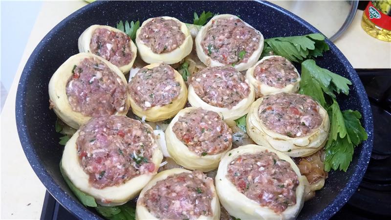 תחתיות ארטישוק במילוי בשר טחון