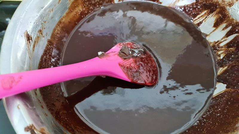 עוגת שוקולד ואגוזים מהירת הכנה