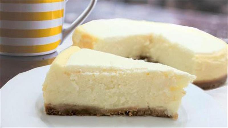 עוגת גבינה קלאסית, מלכה לבנה