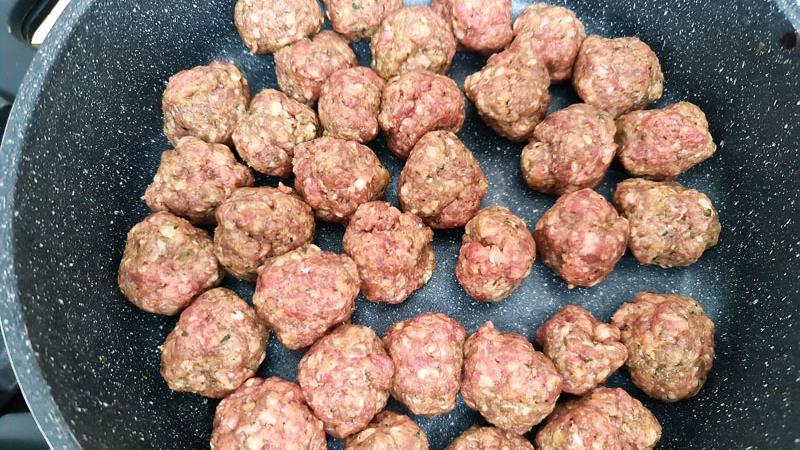 קציצות ברוטב הכי טעים וקל להכנה