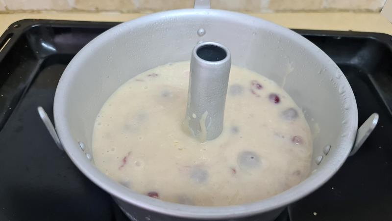 עוגת דובדבנים וניל מהירת הכנה, עוגת וניל עם דובדבנים