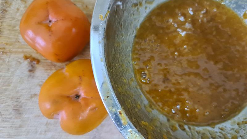 עוגת אפרסמונים בחושה וטעימה, עוגת אפרסמון וקינמון