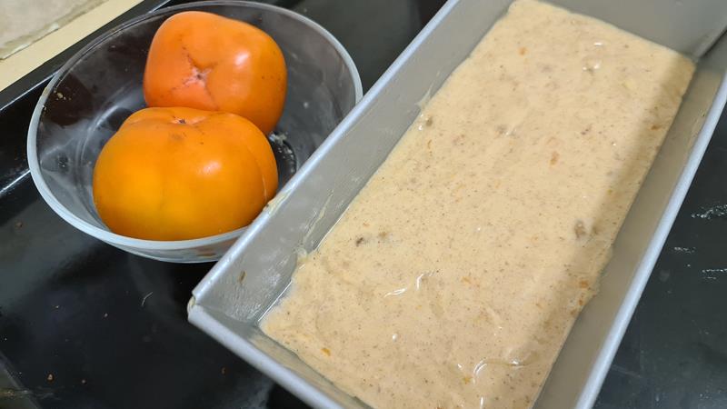 עוגת אפרסמונים בחושה וטעימה, עוגת אפרסמון וקינמון