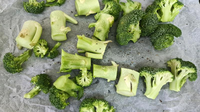 חזה עוף חריף עם בטטה מתוקה וברוקולי - ארוחת win-win