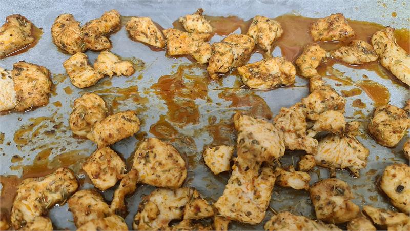 חזה עוף חריף עם בטטה מתוקה וברוקולי - ארוחת win-win