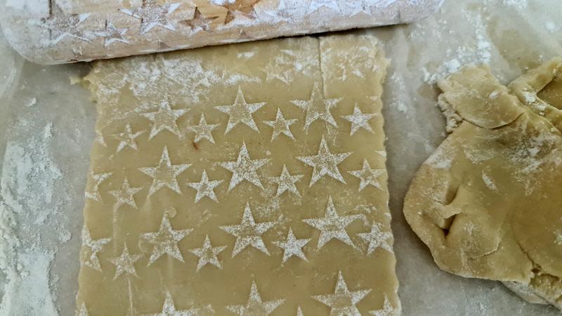 עוגיות סוכר עם הטבעה במערוך תבליט, עוגיות סוכר עם הטבעה במערוך צורות