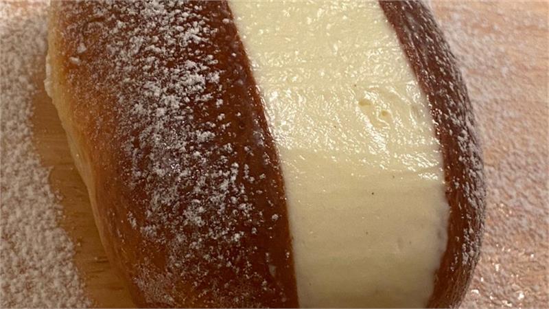 מריטוצו סופגנייה אפויה ללא טיגון, מריטוצו - לחמניית בריוש במילוי קרם וניל