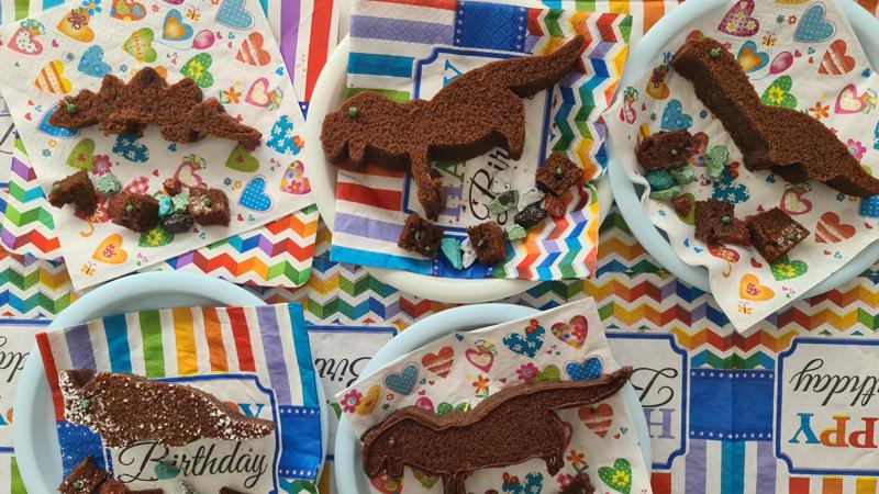 עוגת דינוזאור אישית ליום הולדת, עוגה אישית של בראוניז פארק היורה