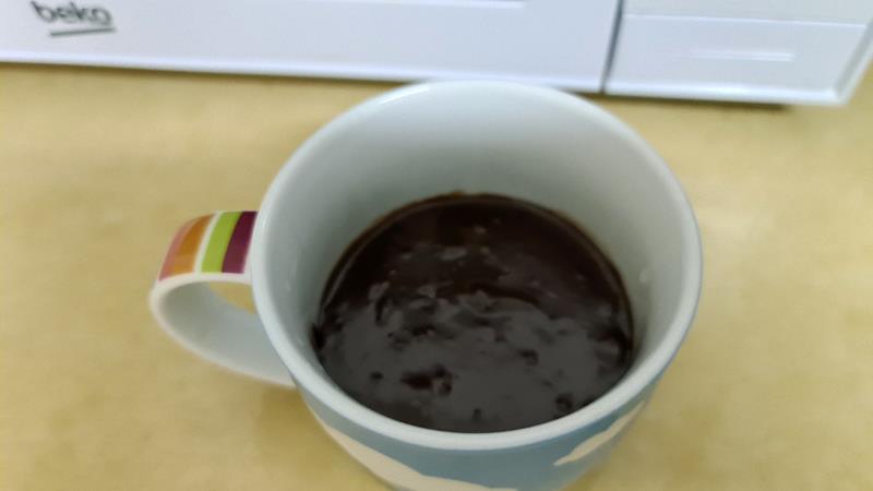 עוגת לבה במאג שמכינים בקלי קלות, עוגת מאג לבה חמה ב-5 דקות