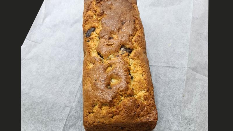 עוגת בננות עם חמאה מלוחה, עוגת עקיצת החמאה המלוחה, עוגה עם חמאה מלוחה