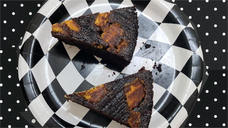 עוגת כתמים, עוגה עם כתמי עננים ונקודות של כוכבים