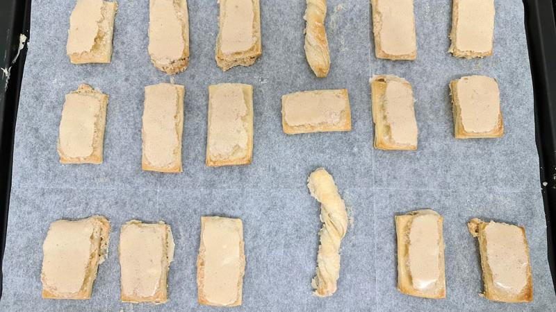 עוגיות בצק עלים לבנות קרנצ'יות וקלות להכנה