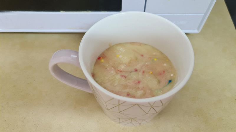 עוגת מאג ליום הולדת, עוגת יום הולדת בספל, עוגת קונפטי במאג בפחות מ-5 דקות