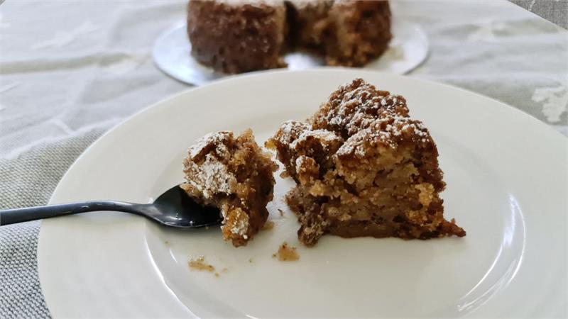 עוגת תפוחים ואגוזים לשניים