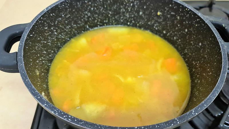 מרק גזר לשניים