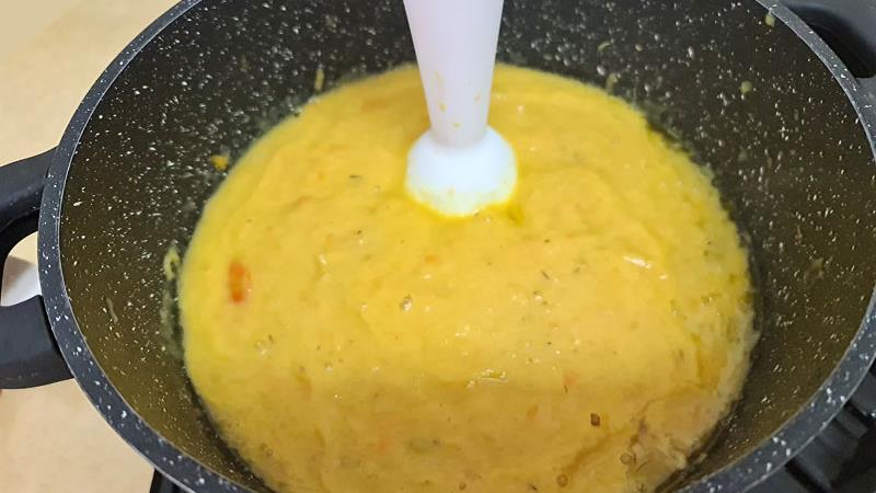 מרק קישואים וגזר לשניים