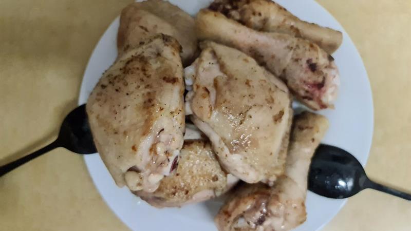 כרעיים עם אורז פרא ירקות שורש ואגוזי מלך נפלאים