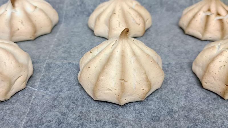 מרנג מושלם רק  מ-2 חלבונים המוכן תוך 5 דקות