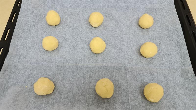 עוגיות סוכר סדוקות מ- 3 חלמונים