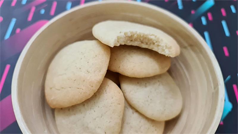 עוגיות סוכר מ- 3 חלבונים מטריפות