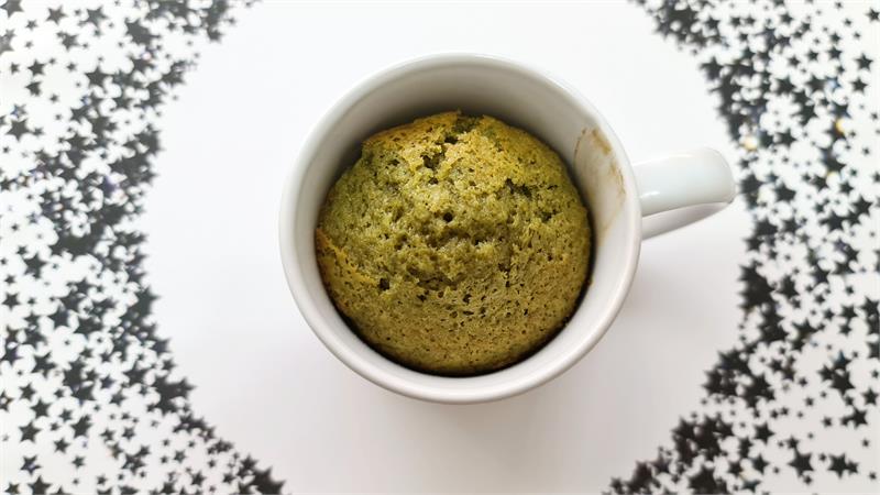 עוגת מאג תה ירוק, עוגת מאצ'ה במאג בפחות מ-5 דקות.