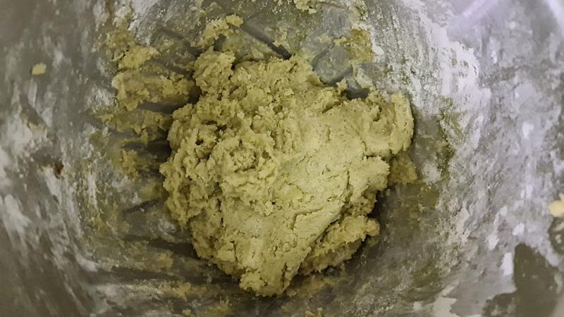 עוגיות מאצ'ה נהדרות, עוגיות מאצ'ה עם שומשום שחור או שוקולד לבן.