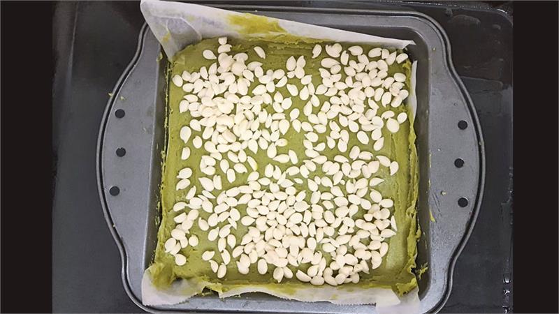 עוגת מאצ'ה ושוקולד לבן, עוגת תה ירוק מאצ'ה ושוקולד צ'יפס לבן