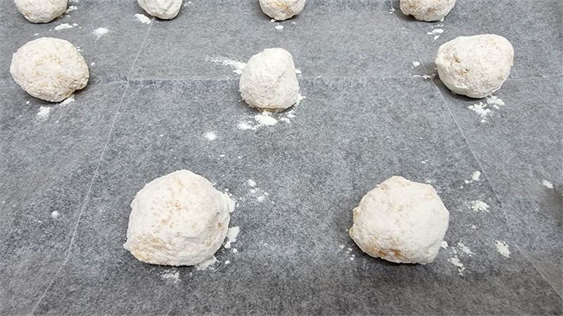 כדורי קוקוס נהדרים, שוּקוּ-שוּקוּ