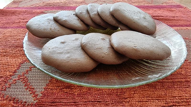 עוגיות נוטלה רק עם שלושה מרכיבים, שוקולדי ביותר