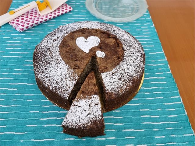 עוגת שוקולד צ'יפס ופרג הכי טעימה בעולם