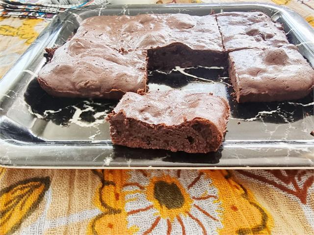 עוגת שוקולד מ-2 מרכיבים בלבד, עוגת שוקולד  פאדג', עוגה ללא סוכר 