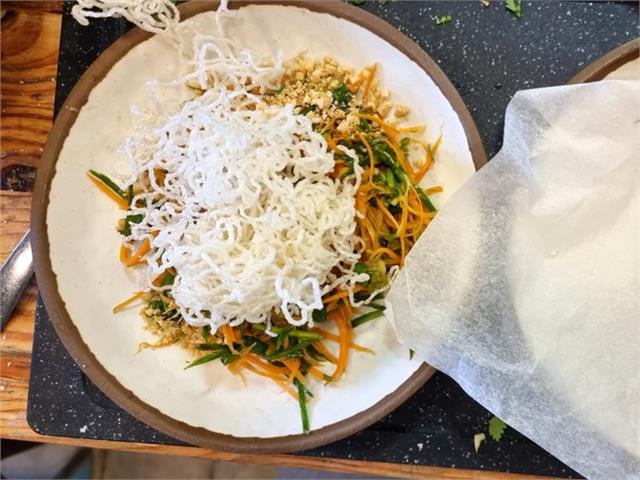 סלט אטריות שעועית/אורז מהיר תוספת לארוחה אסיאתית