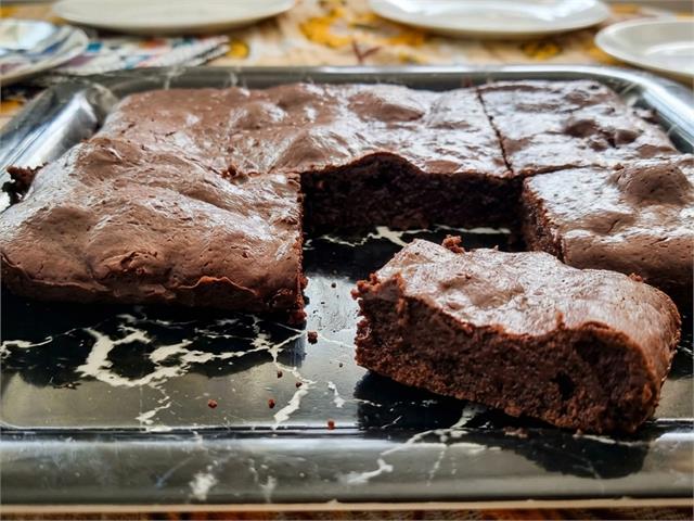 עוגת שוקולד מ-2 מרכיבים בלבד, עוגת שוקולד  פאדג', עוגה ללא סוכר 