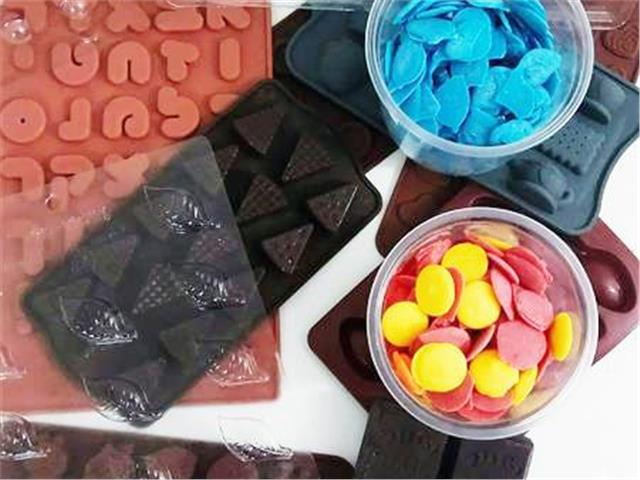 המסת צימקאו לתבניות סיליקון לשוקולד ותבניות פלסטיק לשוקולד