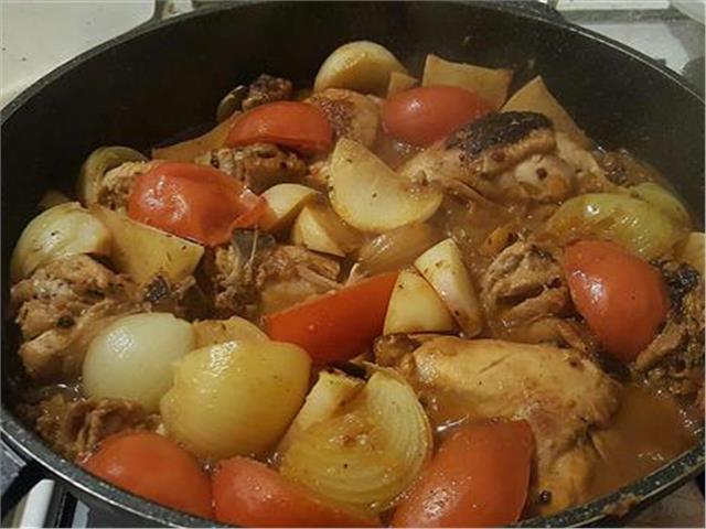 שוקי עוף עם שום, לימון ותבלינים