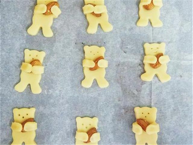 עוגיות דובי מחלק שקדים