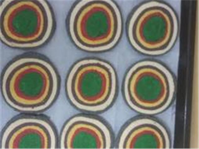 עוגיות לקאסטה , סנדוויץ' גלידה צבעוני ומדליק