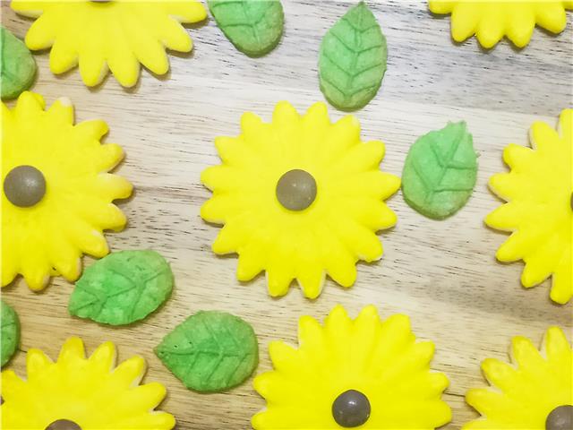 עוגיות פרח סוזן שחורת העין