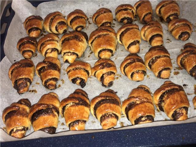 עוגיות רוגלך רכות ומלאות שוקולד