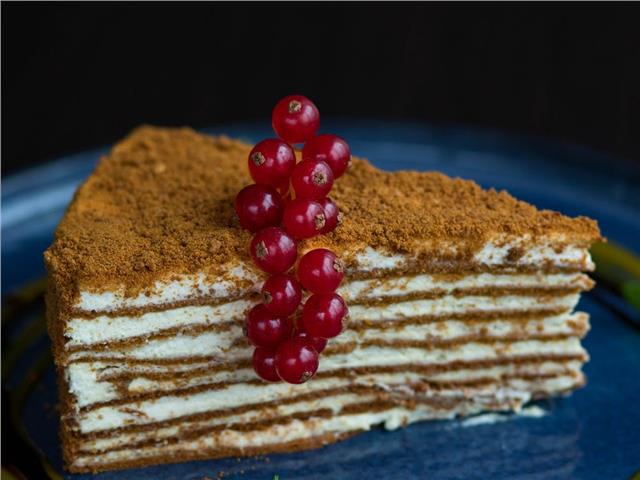 מדוביק – עוגת שכבות רוסית